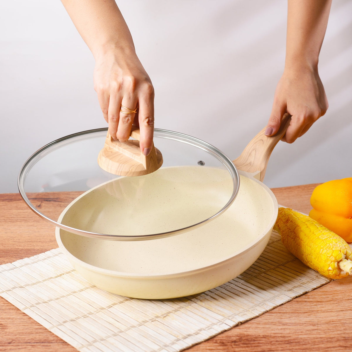 Lightweight Non-Stick Frying Pan With Lid