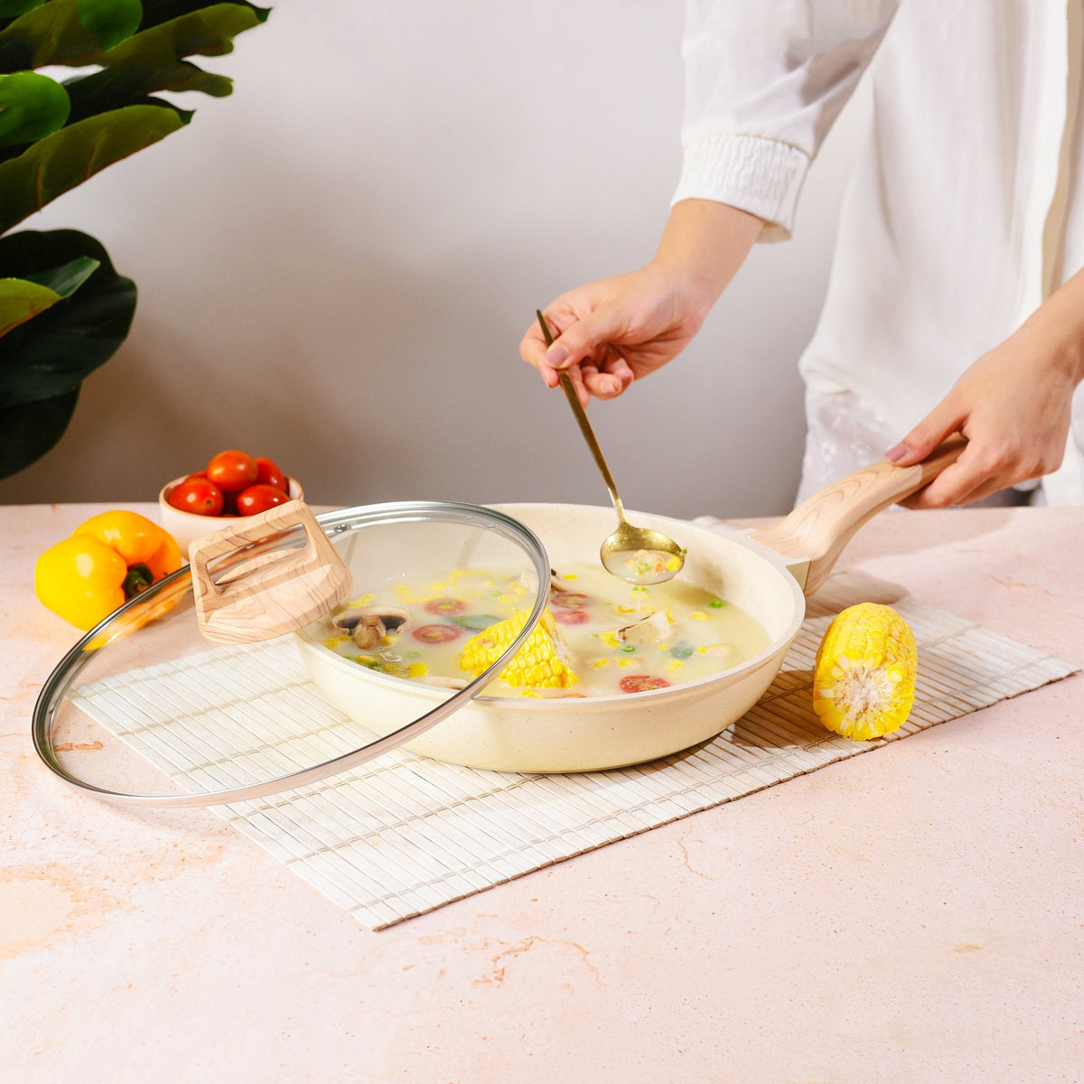 Lightweight Non-Stick Frying Pan With Lid